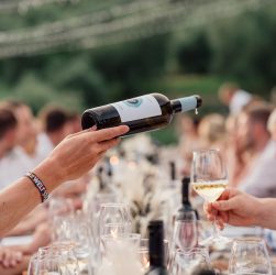 entdecken sie die faszinierende welt des weins: sorten, herkunftsregionen und tipps zur optimalen verkostung. alles rund um wein für genießer und einsteiger.