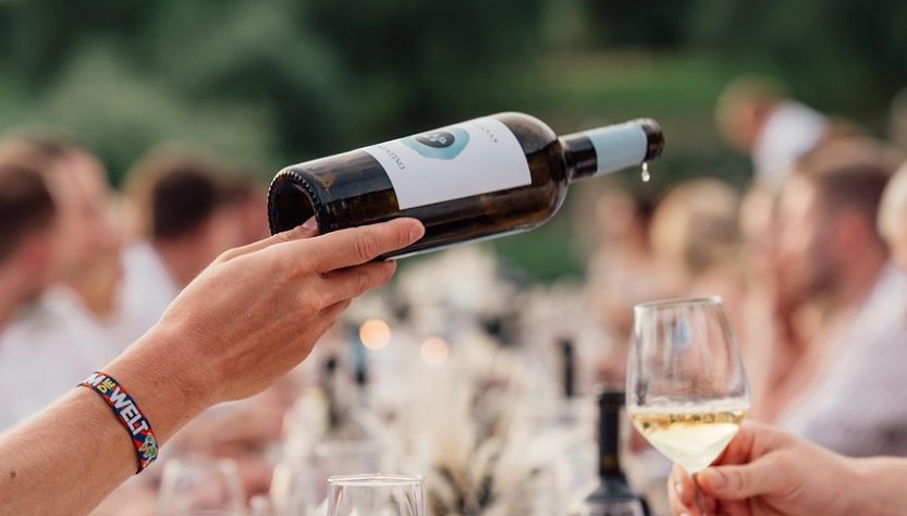 entdecken sie die faszinierende welt des weins: sorten, herkunftsregionen und tipps zur optimalen verkostung. alles rund um wein für genießer und einsteiger.