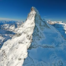 entdecken sie die köstliche und vielfältige schweizer küche, die traditionelle gerichte wie rösti, fondue und raclette sowie regionale spezialitäten vereint. erleben sie die aromen der schweiz!