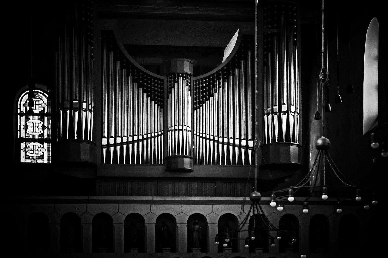 erleben sie ein unvergessliches orgelkonzert mit beeindruckenden klängen und meisterhaften darbietungen. tauchen sie ein in die faszinierende welt der orgelmusik!