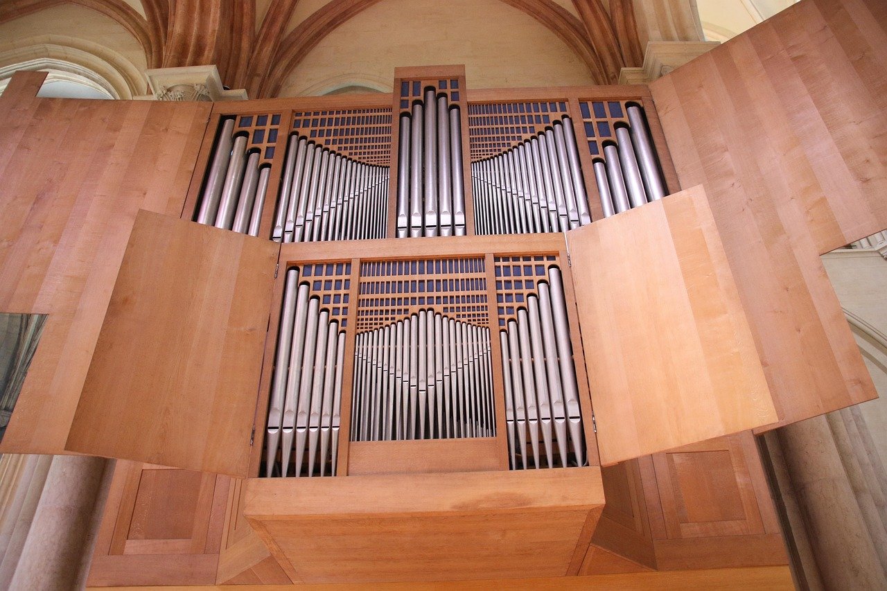 erleben sie ein unvergessliches orgelkonzert mit beeindruckenden klängen und virtuosen darbietungen. entdecken sie klassische und moderne werke in einzigartiger atmosphäre.