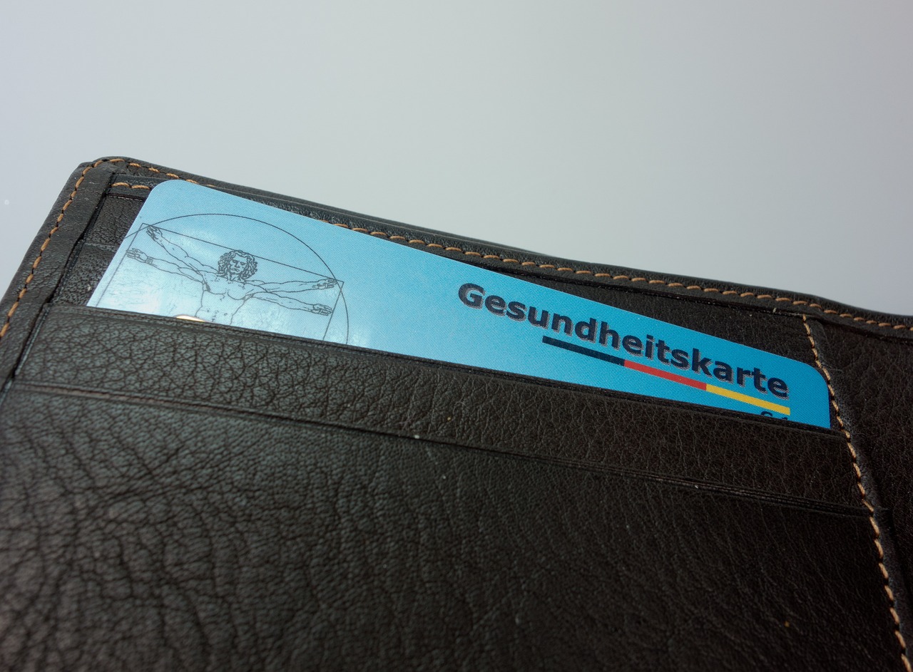vergleichen sie reiseversicherungen und finden sie den optimalen schutz für ihre nächste reise. jetzt kosten berechnen, online abschließen und sorgenfrei verreisen!