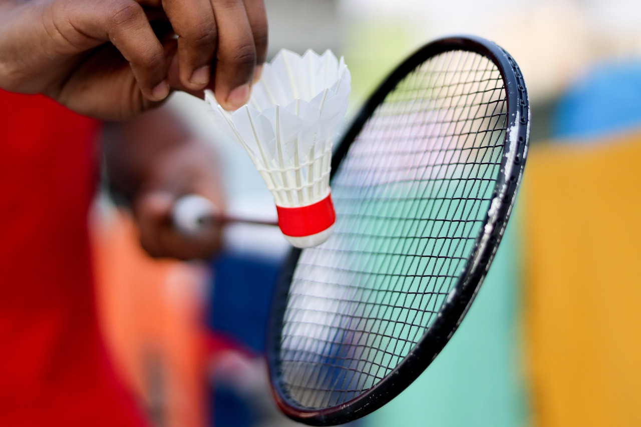 entdecken sie die faszinierende welt des badmintons: tipps, techniken und informationen für anfänger und profis. alles rund um badminton – der schnelle racketsport für jedes alter!