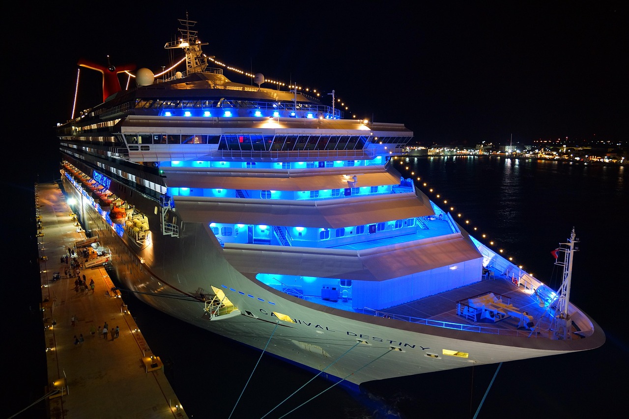 entdecken sie unvergessliche kreuzfahrten zu traumhaften destinationen mit erstklassigem service an bord. buchen sie jetzt ihre perfekte kreuzfahrt und erleben sie erholung, abenteuer und genuss auf dem meer!