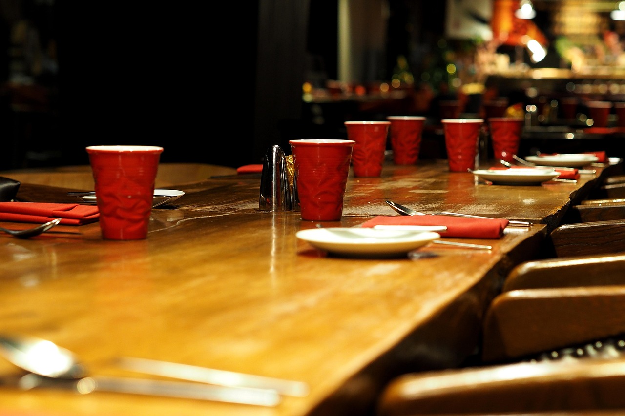 entdecken sie social dining: gemeinsames essen, neue kontakte und kulinarische erlebnisse in entspannter atmosphäre. jetzt mehr über social-dining-events erfahren!