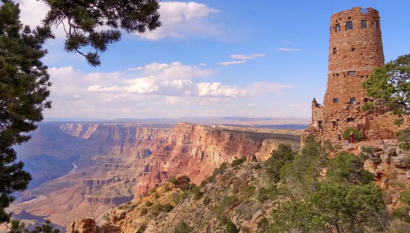 entdecken sie den grand canyon – ein atemberaubendes naturwunder in arizona, usa. erleben sie spektakuläre ausblicke, faszinierende wanderwege und unvergessliche abenteuer in dieser beeindruckenden schlucht.