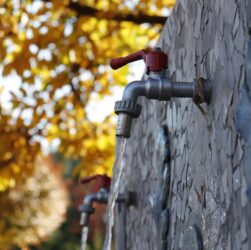 leitungswasser: entdecken sie die vorteile von trinkwasser aus der leitung, seine qualität, sicherheit und nachhaltige nutzung für den alltag in deutschland.