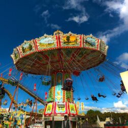 entdecken sie alles wissenswerte über das oktoberfest: traditionen, geschichte, bayerische spezialitäten und tipps für den besuch des weltberühmten volksfests in münchen.