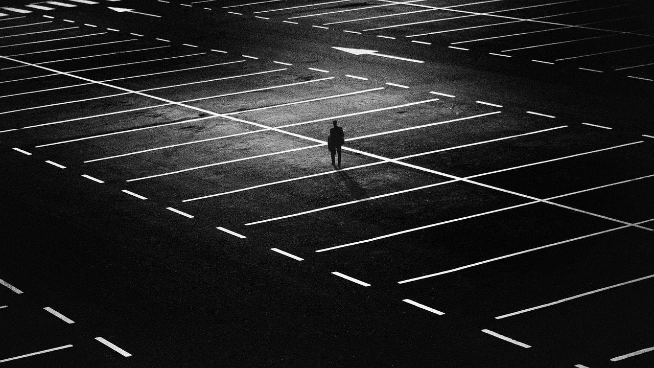 entdecken sie, was einsamkeit bedeutet, welche ursachen sie hat und wie sie wege finden können, mit ihr umzugehen. praktische tipps und informationen zum thema einsamkeit im alltag.