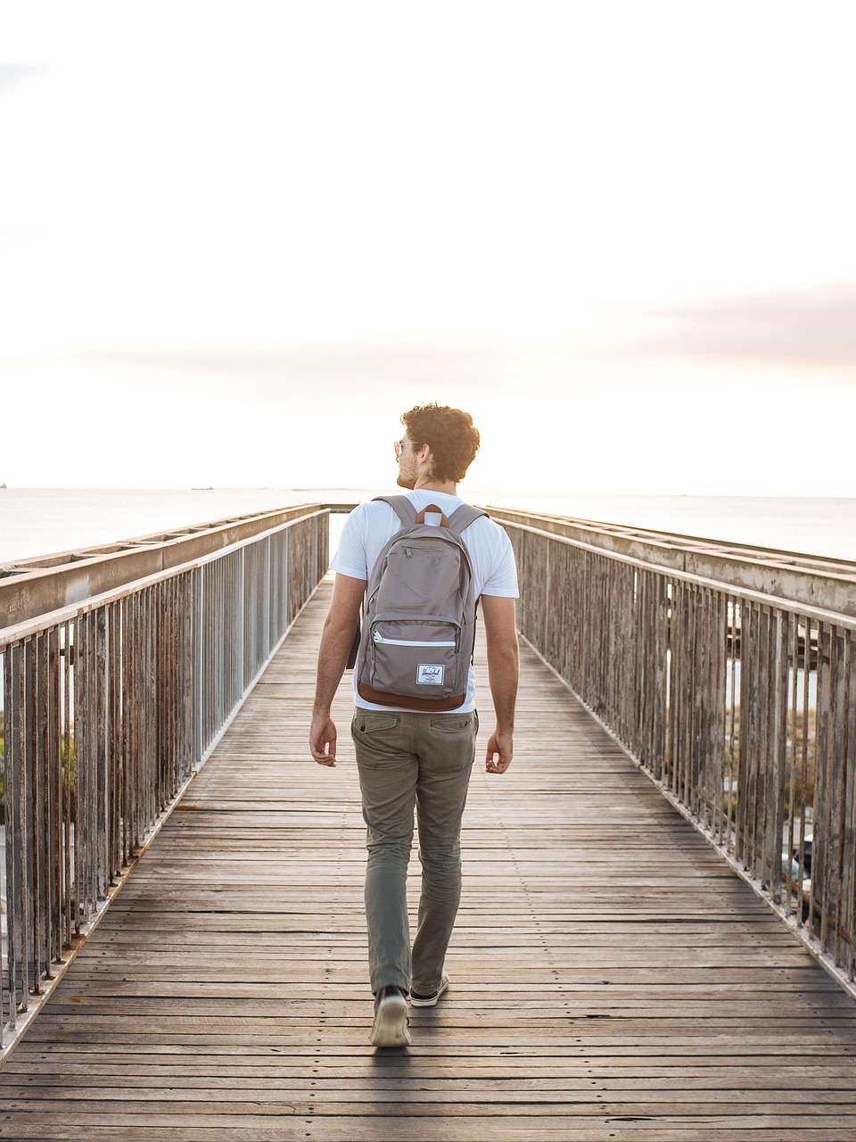 entdecke die freiheit des alleinreisens! tipps, inspiration und praktische ratschläge für solo travel – erlebe neue abenteuer, sammle erfahrungen und finde die besten reiseziele als alleinreisende(r).