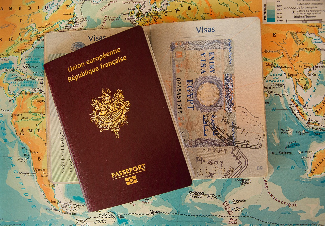 erfahren sie alles über visa: antragsverfahren, erforderliche dokumente und nützliche tipps für ihren erfolgreichen visumantrag. aktuelle informationen für reisen, studium oder arbeit im ausland.