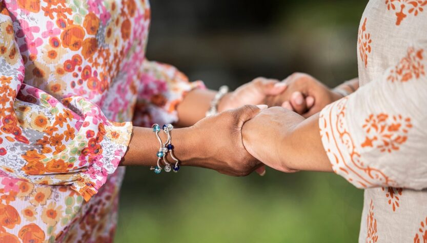 erfahren sie mehr über die ursachen und folgen der vertrauenskrise in gesellschaft, politik und wirtschaft sowie mögliche lösungsansätze.