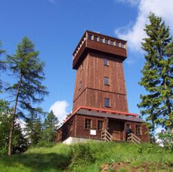 entdecken sie beeindruckende aussichtstürme für unvergessliche panoramablicke und naturerlebnisse.