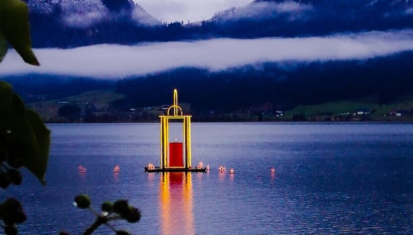entdecken sie die festliche atmosphäre auf dem weihnachtsmarkt mit traditionellen ständen, weihnachtlichen leckereien und handgefertigten geschenken – ein unvergessliches erlebnis für die ganze familie.