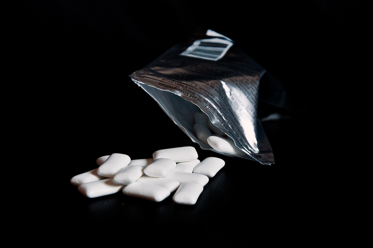 entdecken sie die faszinierende welt des prähistorischen kaugummis – uralte harze, die einblicke in die ernährung und das leben unserer vorfahren bieten.