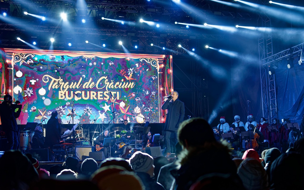 erleben sie die festliche magie mit unserer x-mas show – bezaubernde unterhaltung, festliche stimmung und unvergessliche momente für die ganze familie.