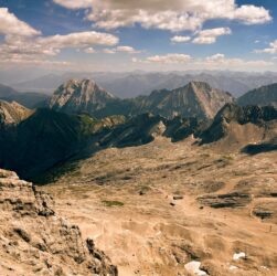 entdecken sie tyrol: eine malerische region mit atemberaubenden alpenlandschaften, charmanten dörfern und vielfältigen freizeitmöglichkeiten für natur- und kulturfreunde.