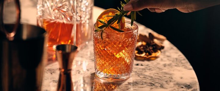 Trinkgewohnheiten im Wandel: Die gesellschaftliche Rückkehr zur Nüchternheit Trinkgewohnheiten im Wandel: Die gesellschaftliche Rückkehr zur Nüchternheit