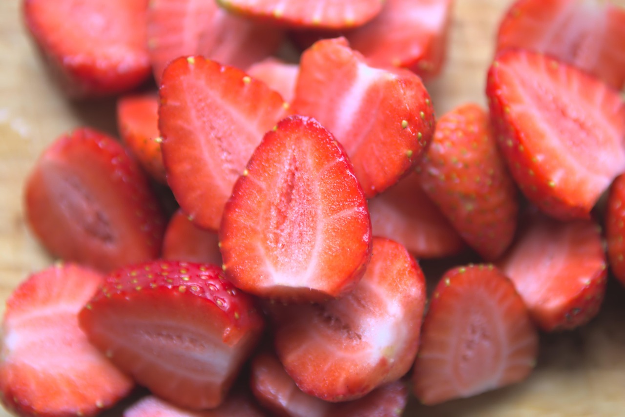 entdecken sie unsere sommerk&uuml;chen &ndash; perfekt f&uuml;r das kochen und genie&szlig;en im freien w&auml;hrend der warmen jahreszeit. stilvoll, funktional und langlebig.