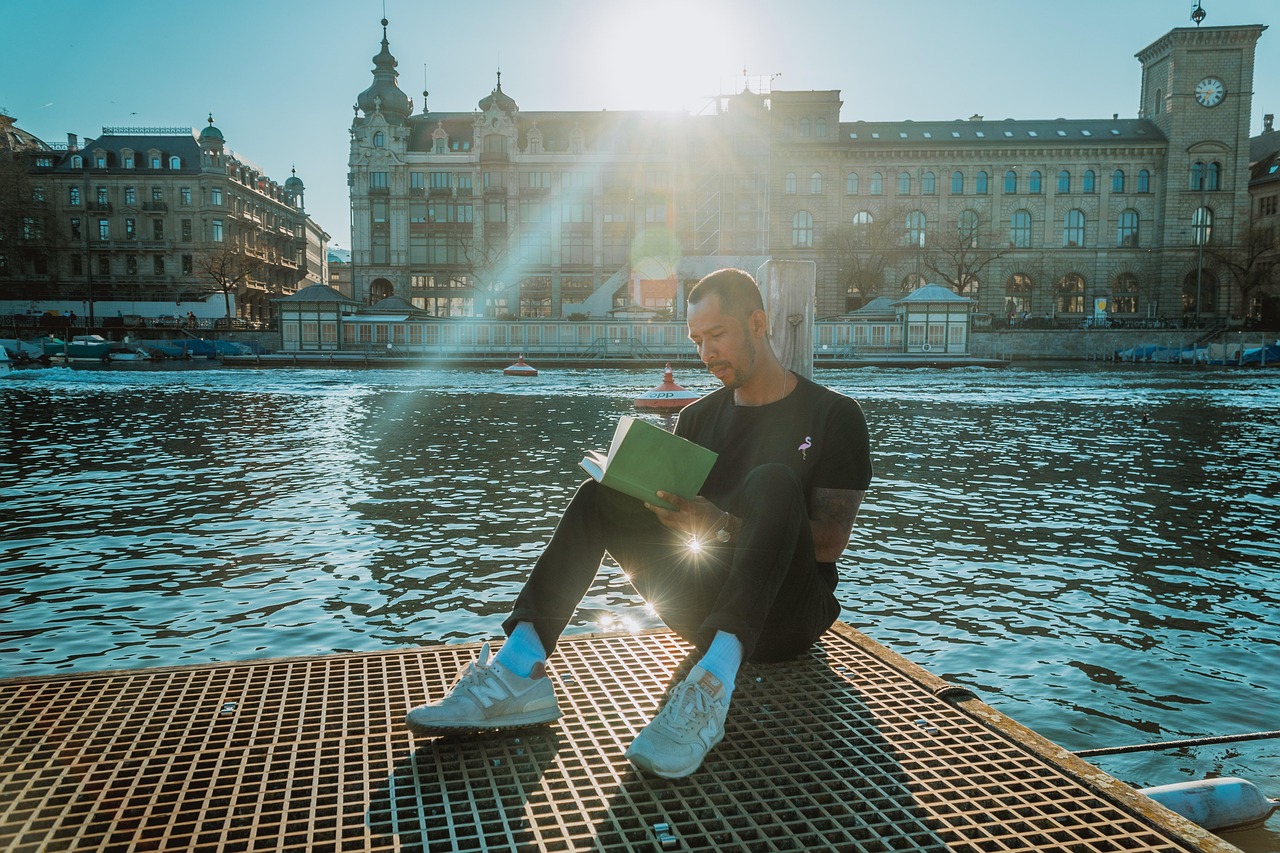 entdecken sie umfassende allgemeinwissen-b&uuml;cher, die ihr wissen in verschiedenen bereichen erweitern und vertiefen.