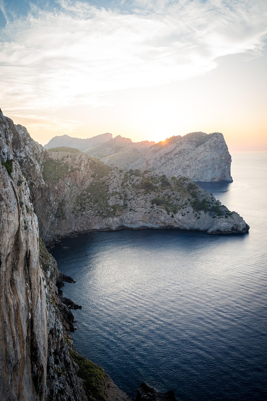 entdecken sie ihren mallorca trip 2026: planungstipps, die besten str&auml;nde und unvergessliche erlebnisse f&uuml;r ihren traumurlaub auf der baleareninsel.